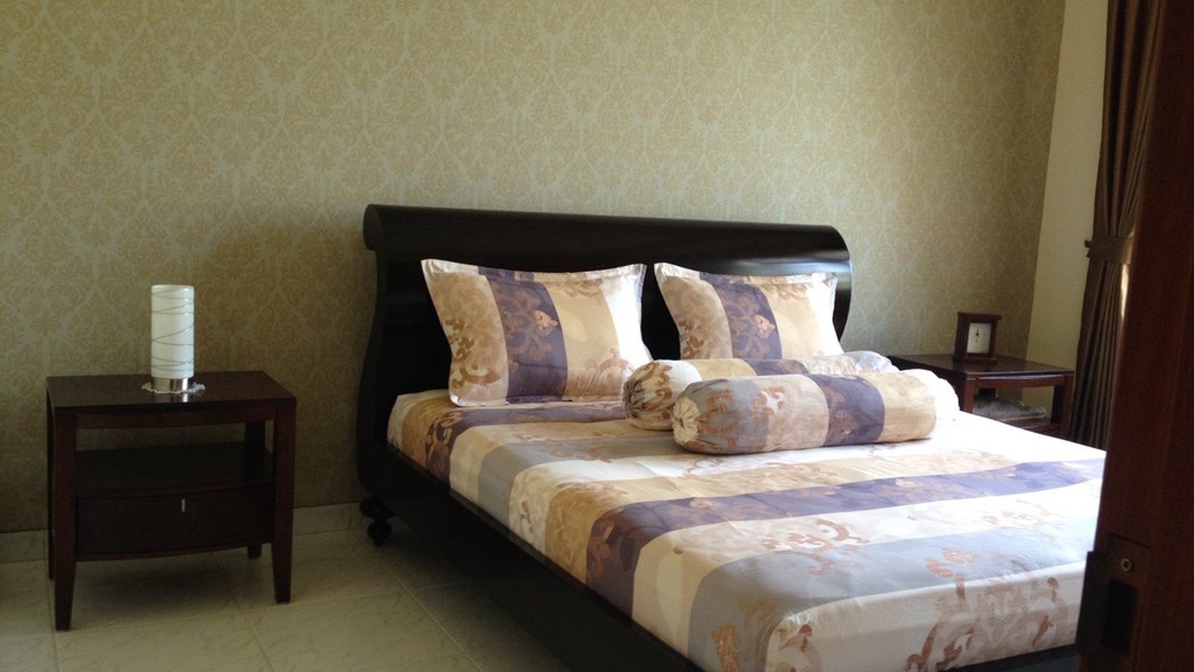 Rumah Bagus di Tengah Kota Depok