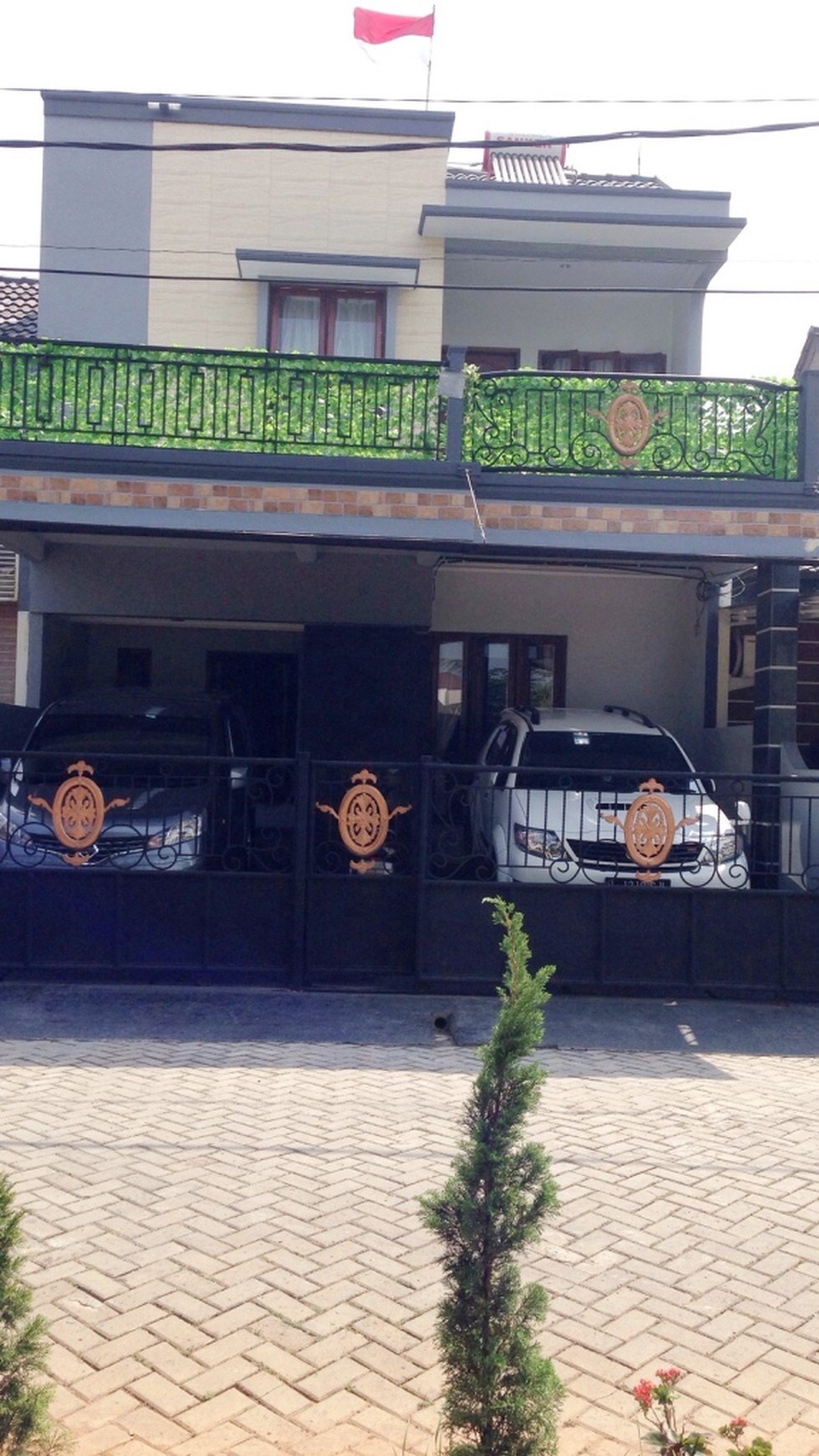 Rumah Nyaman di Kawasan Cluster Gretta, Graha Raya