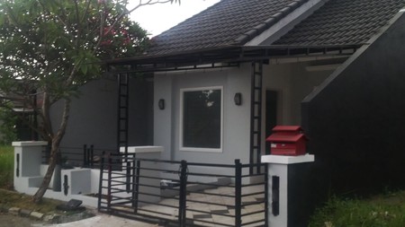 Rumah Bagus,strategis di graha Raya
