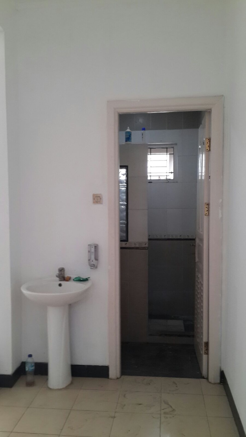 Rumah Bagus,strategis di graha Raya