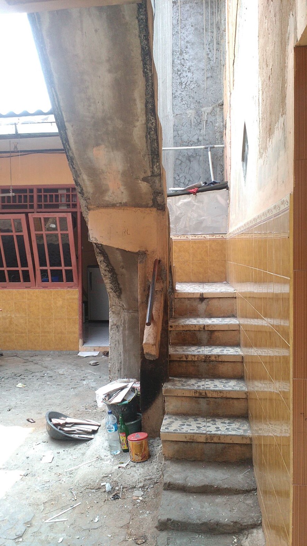 Rumah Kosan di Celedug dijual