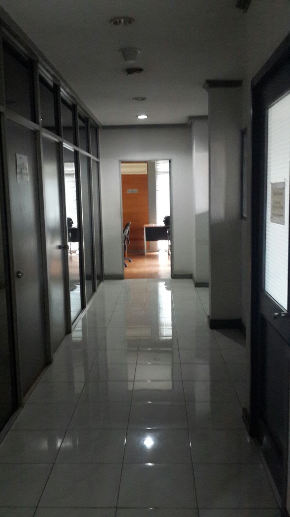 Ruang kantor dan hunian