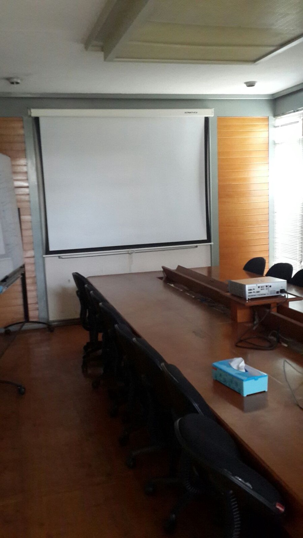 Ruang kantor dan hunian