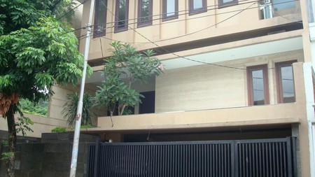 Rumah Lux di Pondok Indah