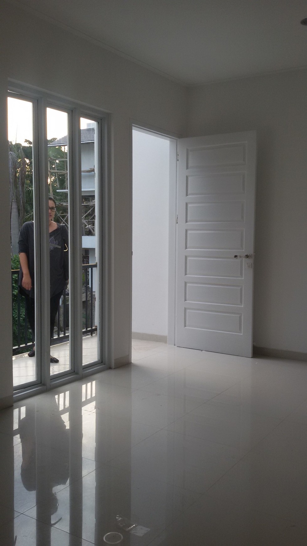 Rumah Brand New,Siap Huni, lokasi strategis,di Cilandak DKI Jakarta Selatan,10 menit ke citos