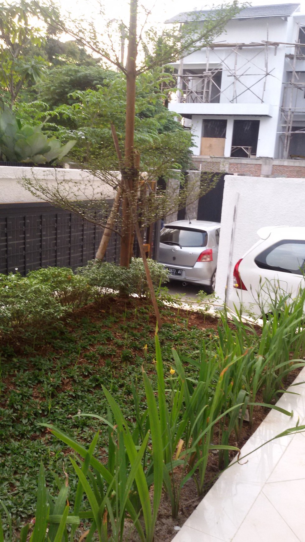 Rumah Brand New,Siap Huni, lokasi strategis,di Cilandak DKI Jakarta Selatan,10 menit ke citos