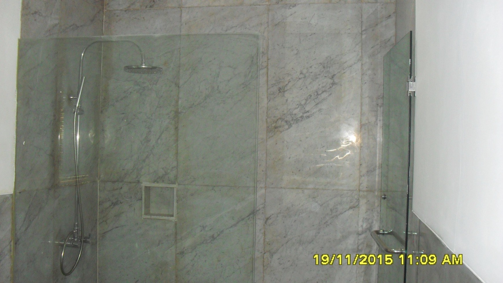 Rumah Dijual di Kebayoran Baru.. Brand New..Pool