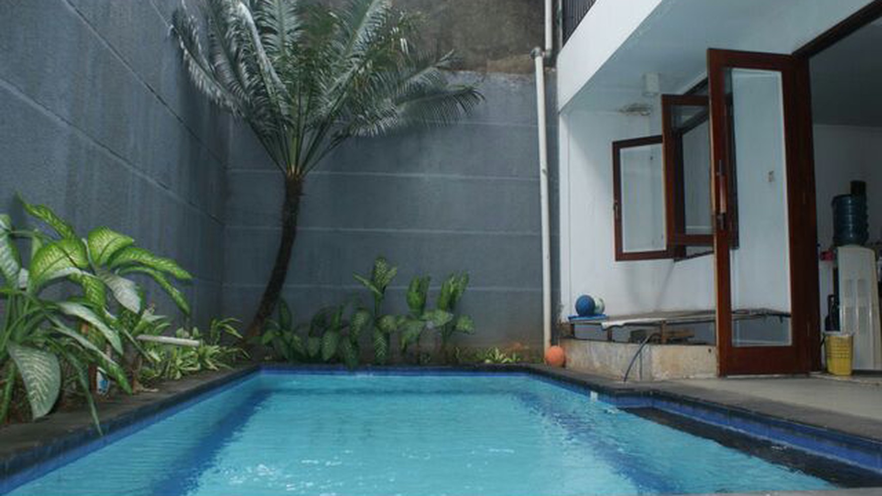 Rumah DIjual di Pondok Indah.. Asri...