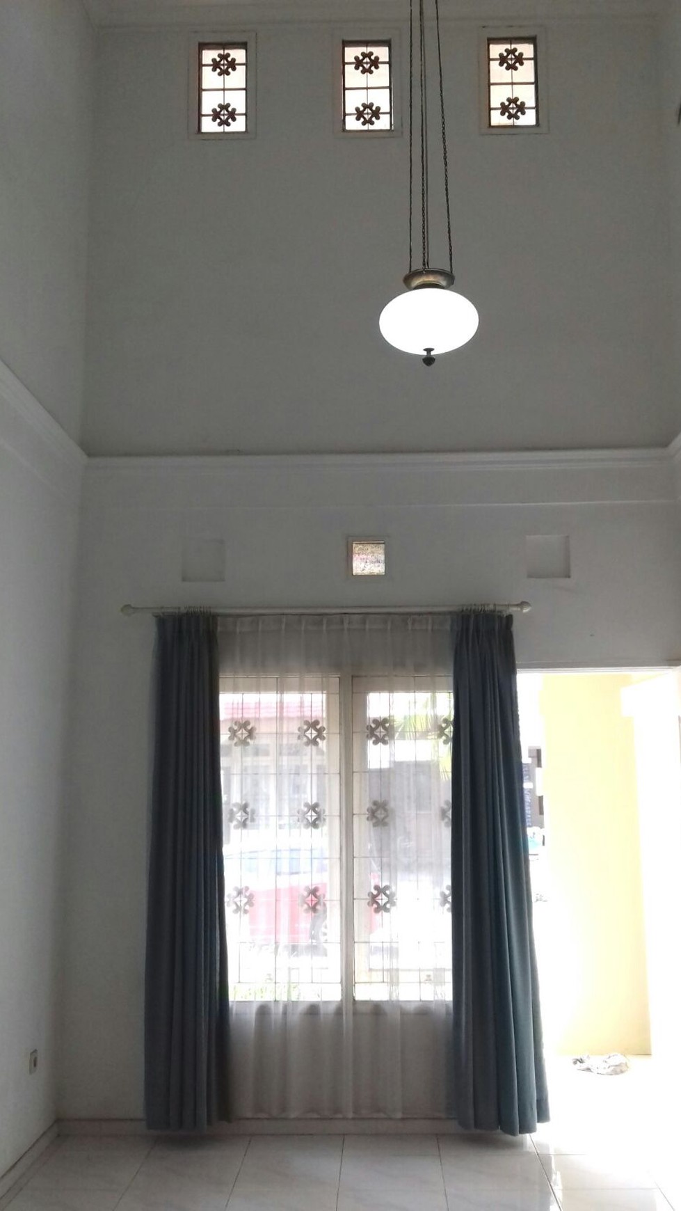 Rumah Cantik siap huni di sektor 9