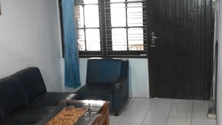 Rumah di Jual dekat Permata Hijau dipinggir jalan raya, tidak banjir akses mudah , strategis.