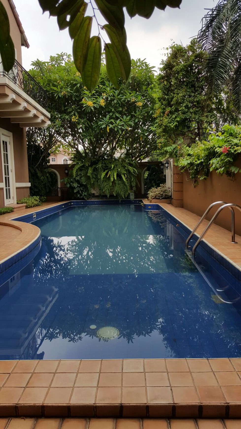 Dijual Rumah Bagus Taman Beverly Golf - Lippo Karawaci