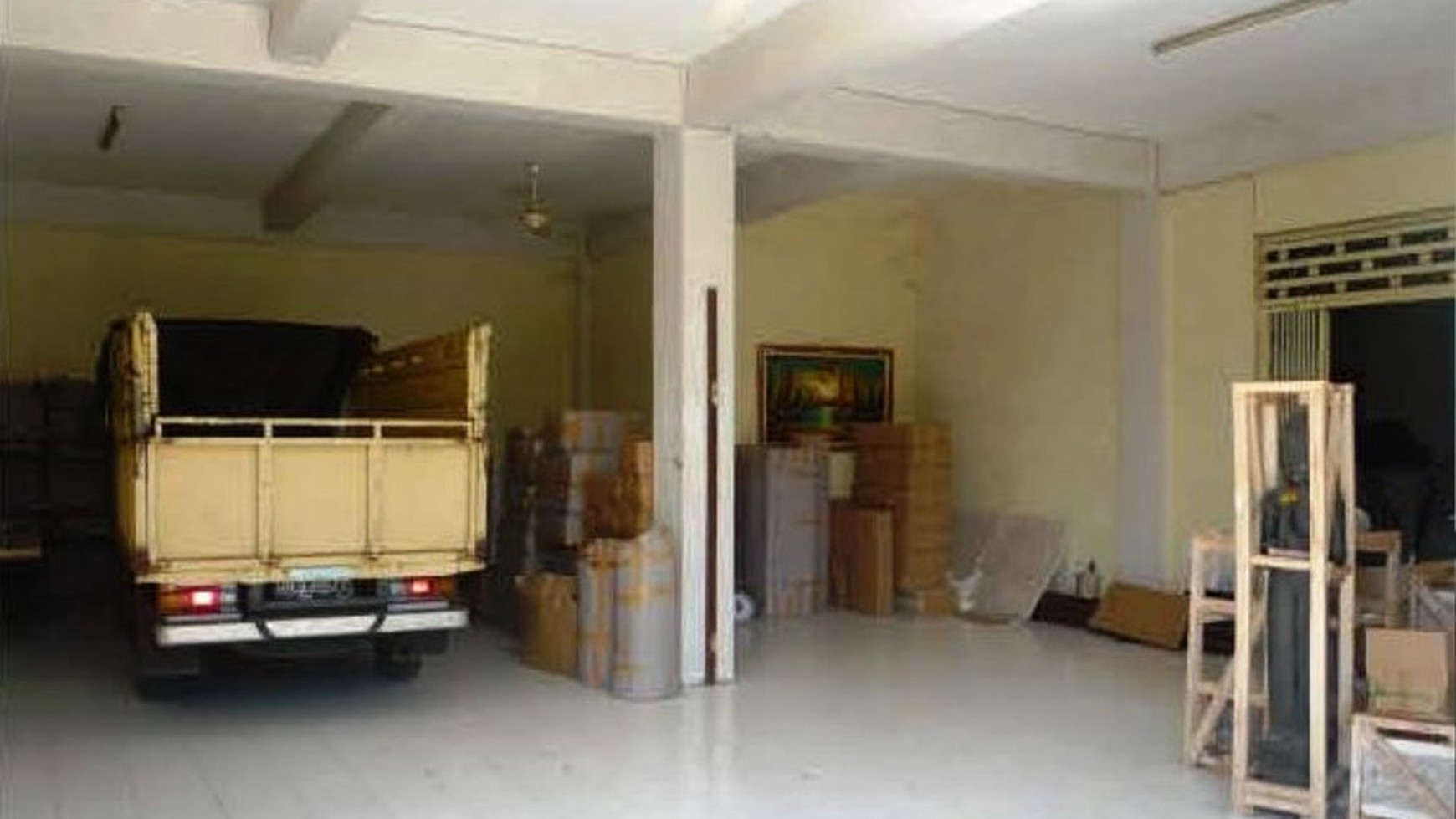 GEDUNG PERKANTORAN DAN MINI APARTEMEN