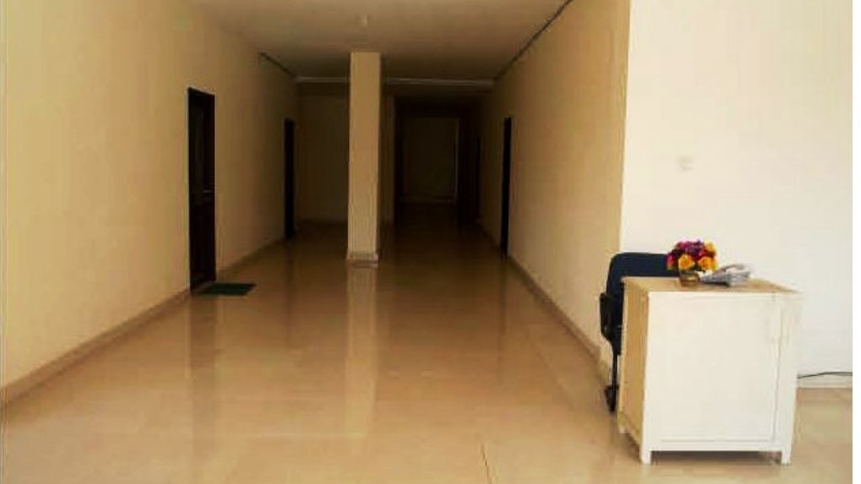 GEDUNG PERKANTORAN DAN MINI APARTEMEN