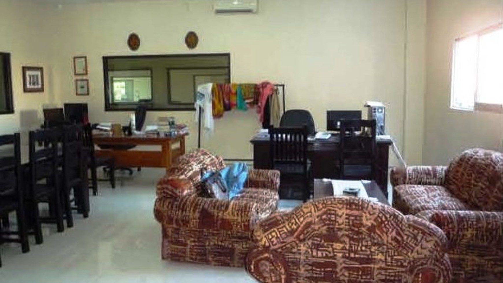 GEDUNG PERKANTORAN DAN MINI APARTEMEN