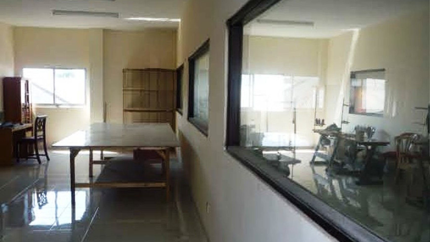 GEDUNG PERKANTORAN DAN MINI APARTEMEN