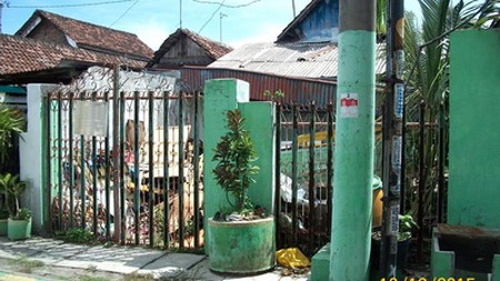 Rumah Jelek, Hitung Tanah