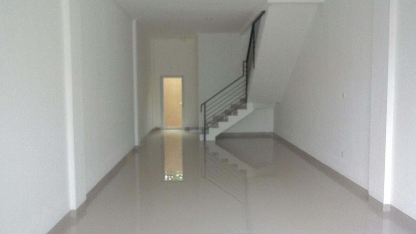 DIJUAL RUKO 2 TINGKAT, BARU, GOOD INVESTMEN, LOKASI PRIMA, JL. BESAR JL. BENDA RAYA PAMULANG SERPONG TANGERANG BANTEN