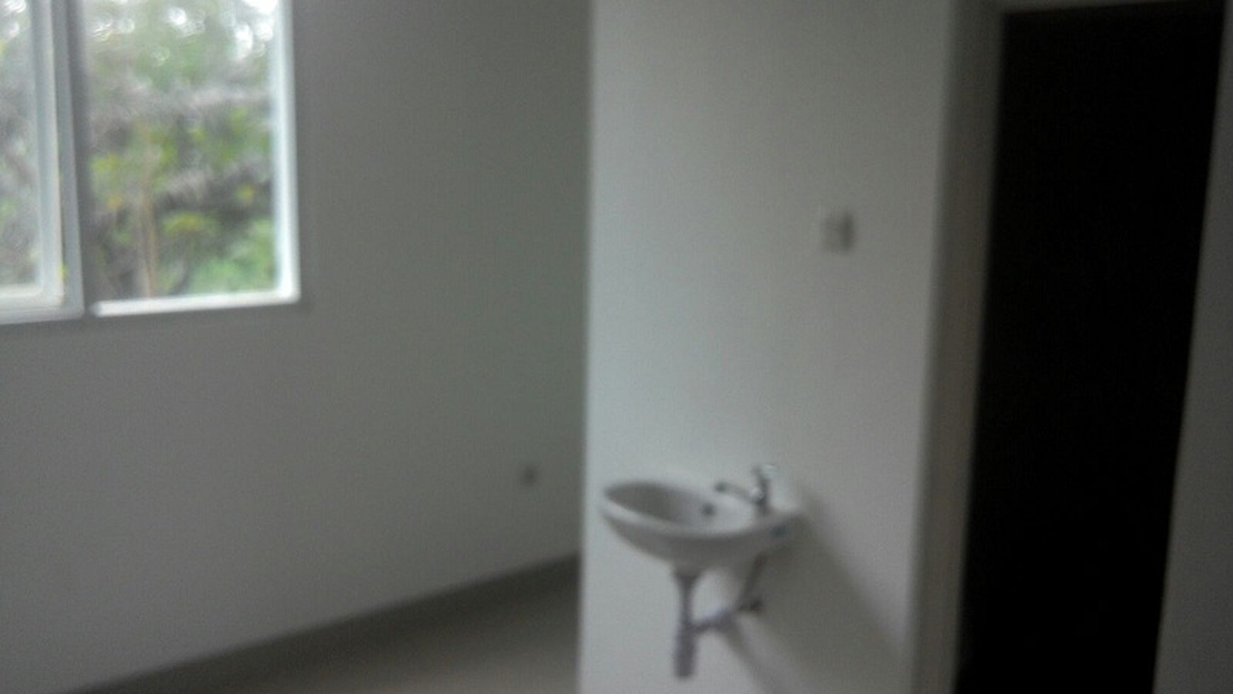 DIJUAL RUKO 2 TINGKAT, BARU, GOOD INVESTMEN, LOKASI PRIMA, JL. BESAR JL. BENDA RAYA PAMULANG SERPONG TANGERANG BANTEN