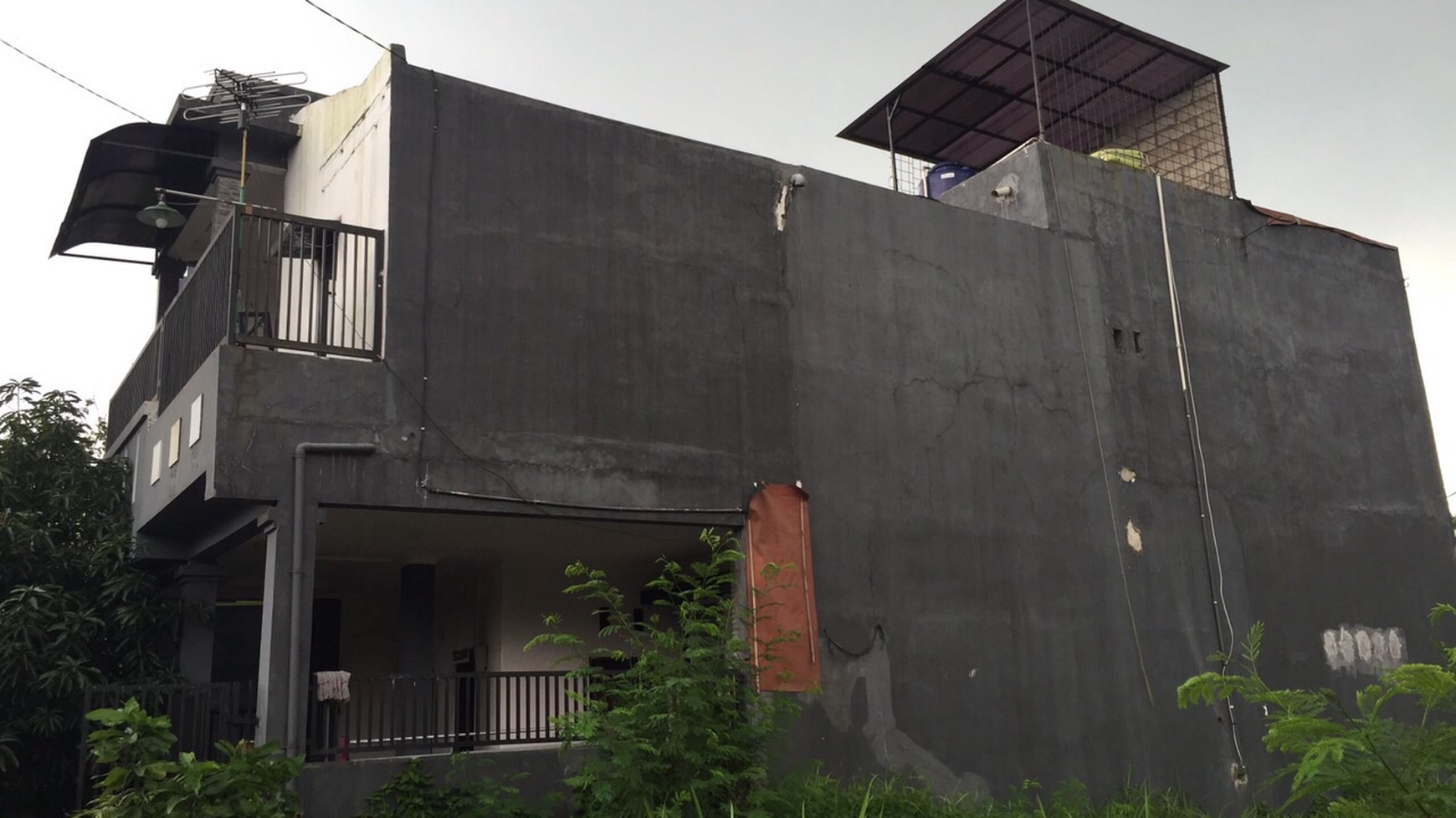 Rumah Cozy di Cibubur Country