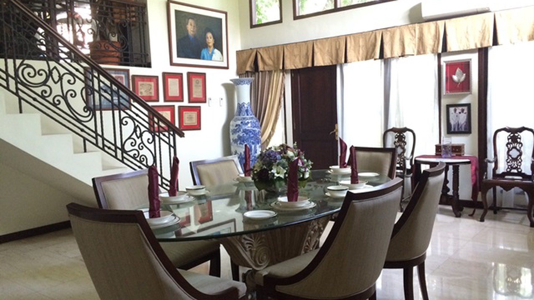 RUMAH MEWAH DALAM TOWNHOUSE DGN PRIVATE POOL DI BENDA - KEMANG #ER