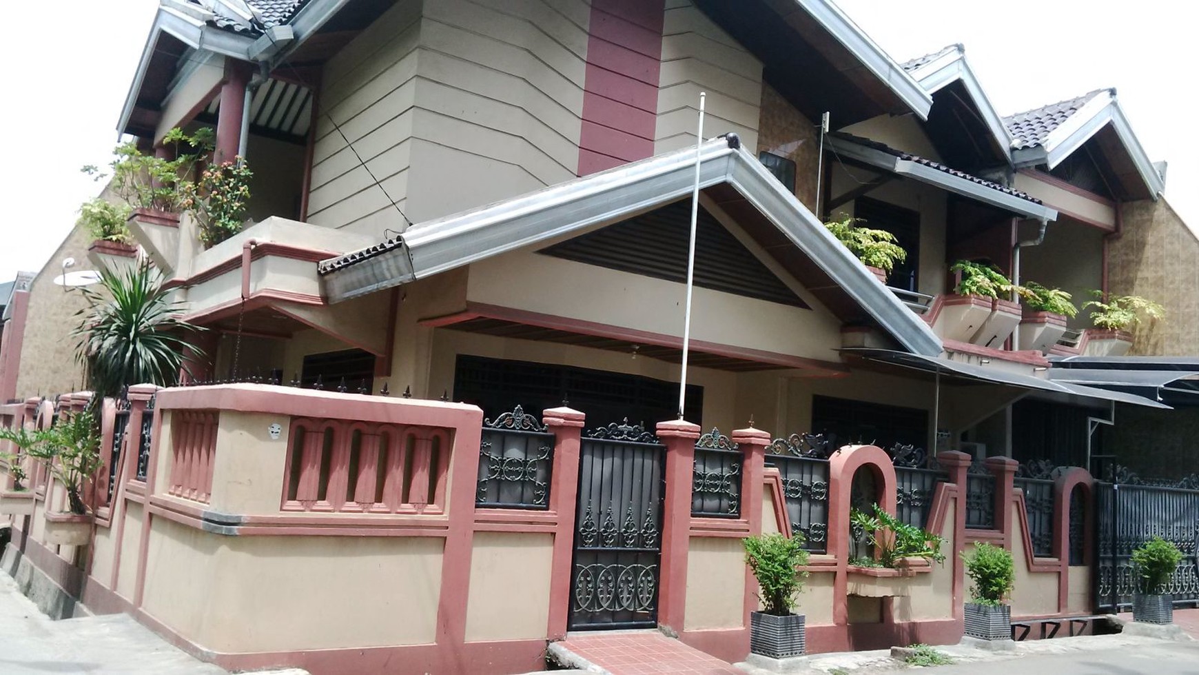 Rumah Hoek 2 Lantai,Harga Nego di Tegal Alur Cengkareng