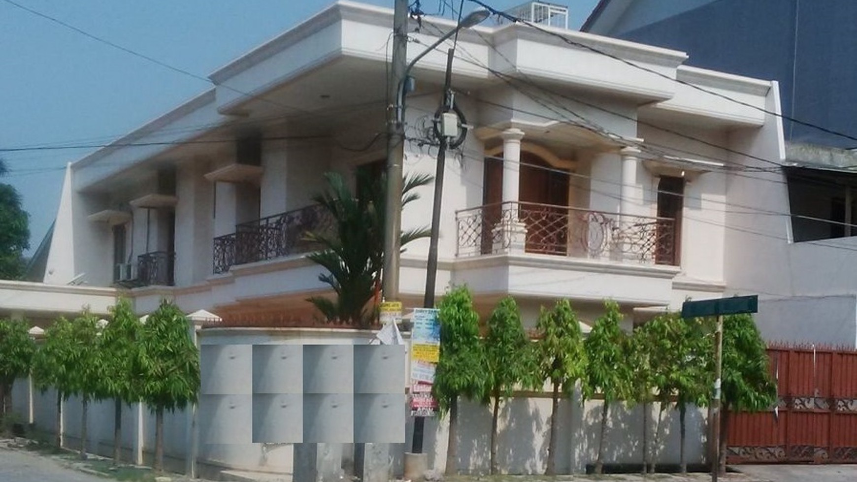 Rumah Hoek 2 Lantai di Sunter