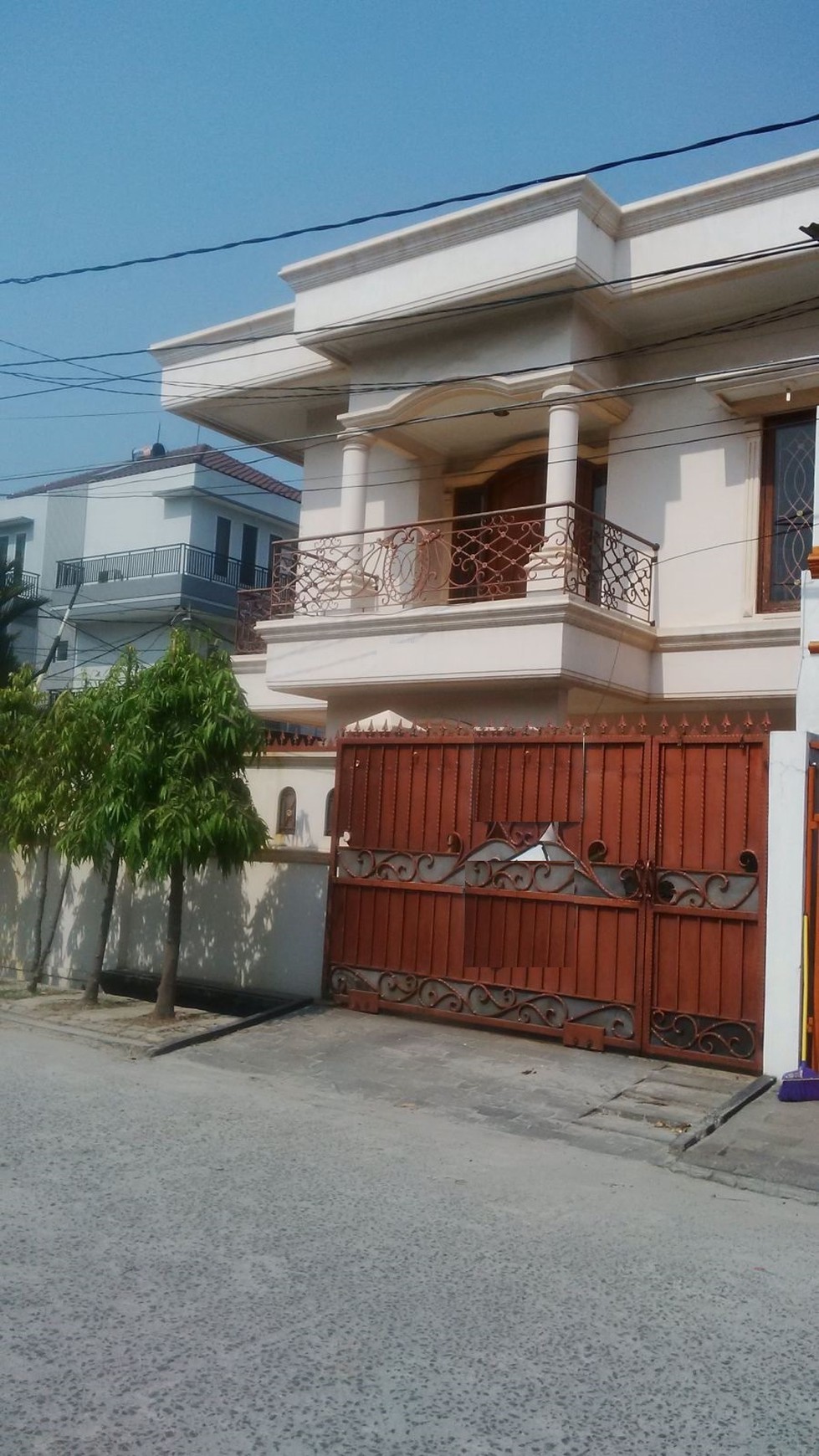 Rumah Hoek 2 Lantai di Sunter