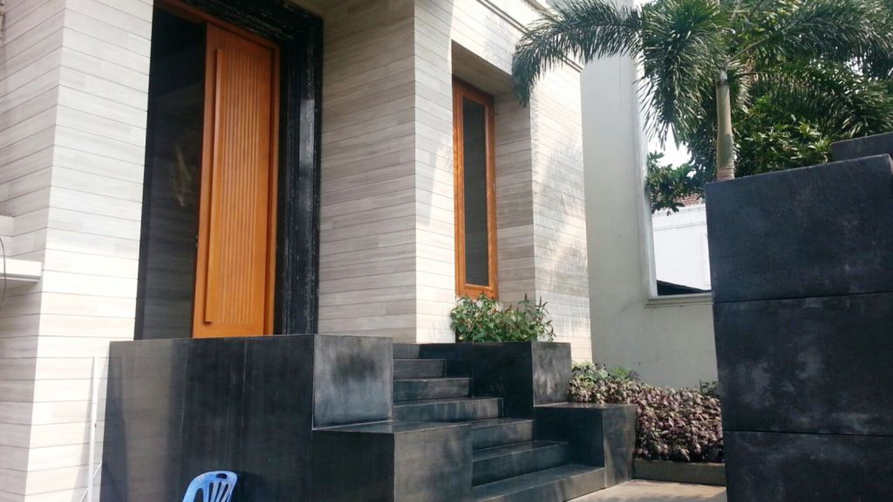 Rumah Mewah di Kawasan Bukit Hijau, Pondok Indah