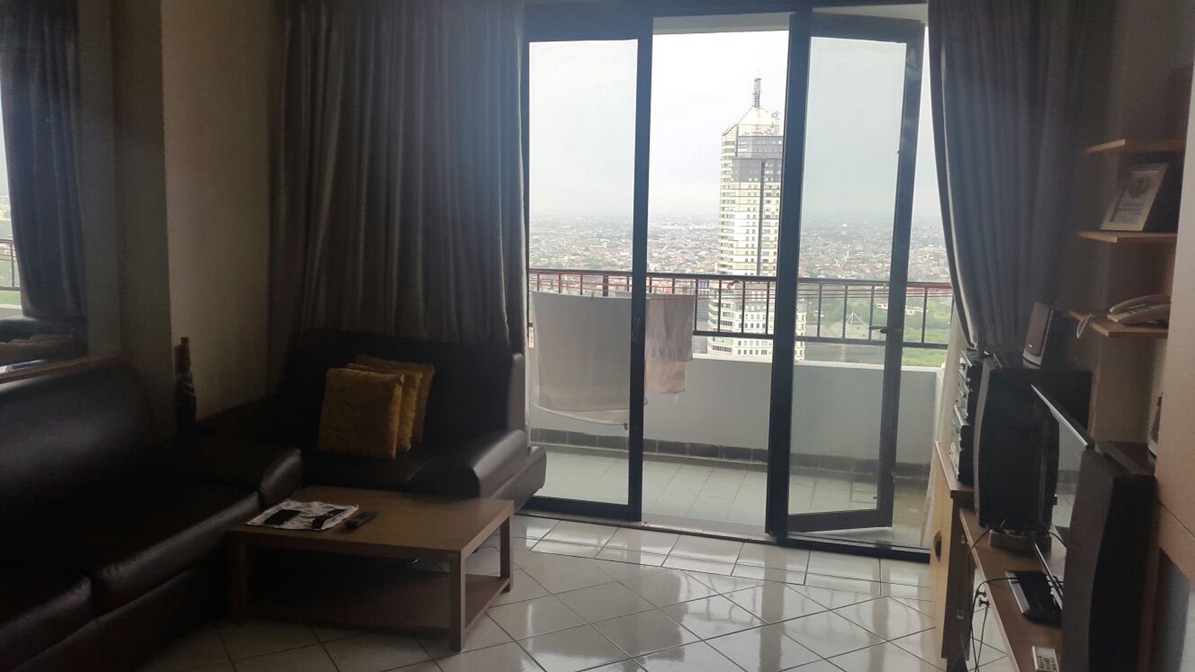 Disewakan Apartment 3 BR Amartapura Lt. 52 - Lippo Karawaci