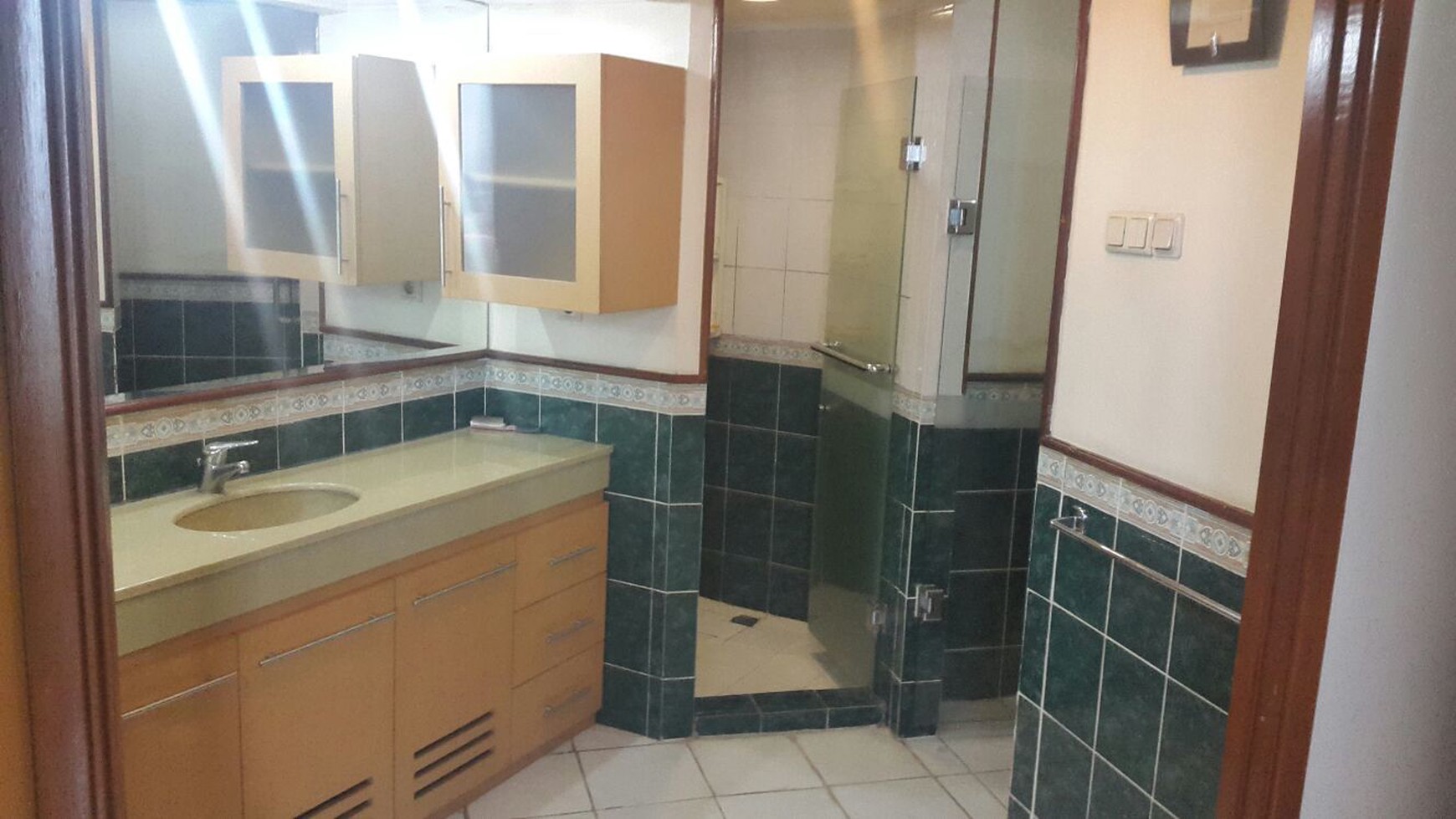 Disewakan Apartment 3 BR Amartapura Lt. 52 - Lippo Karawaci