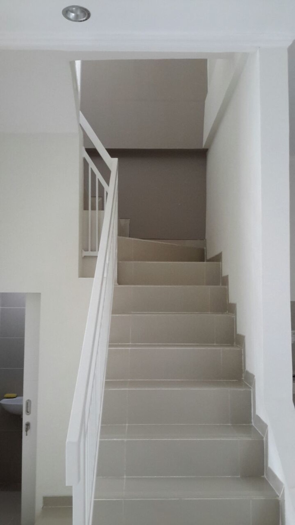 rumah brand new lokasi premium, bintaro