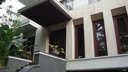 Rumah Bagus Dijual di Kebayoran Baru