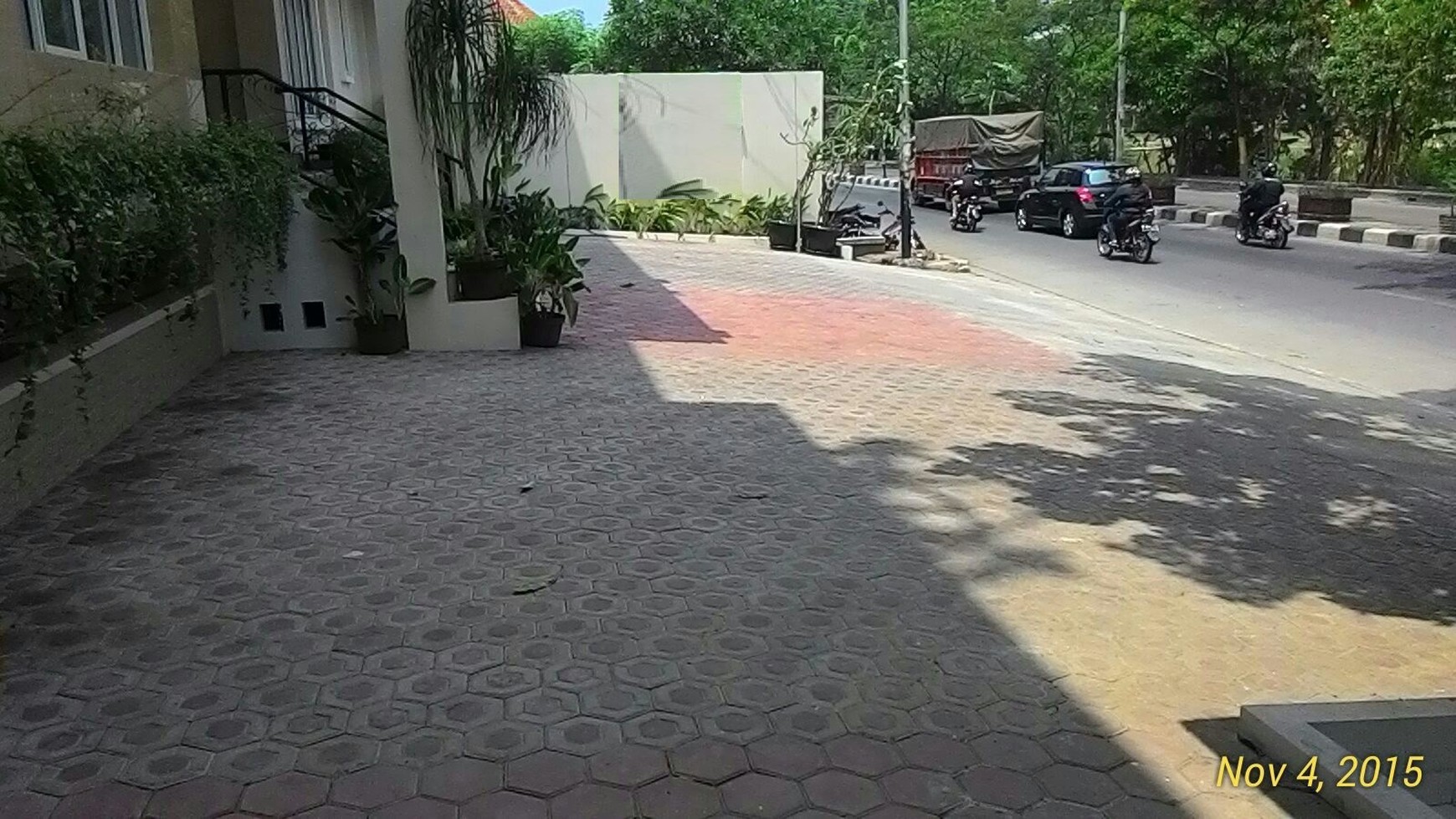 Kos-kosan Bagus,pinggir jalan di Neglasari Tangerang