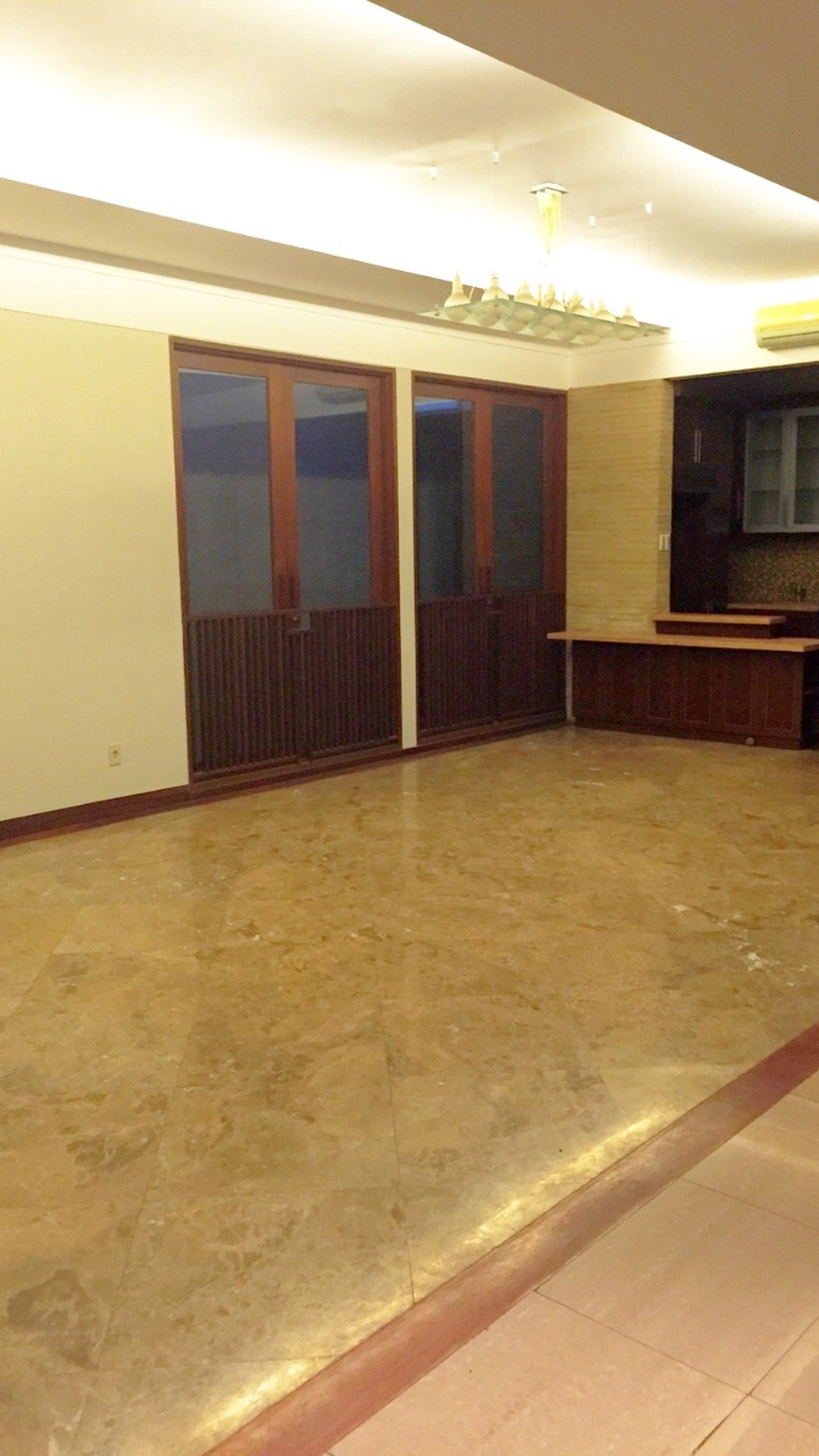 Dijual Rumah Mewah dengan Lokasi Strategis