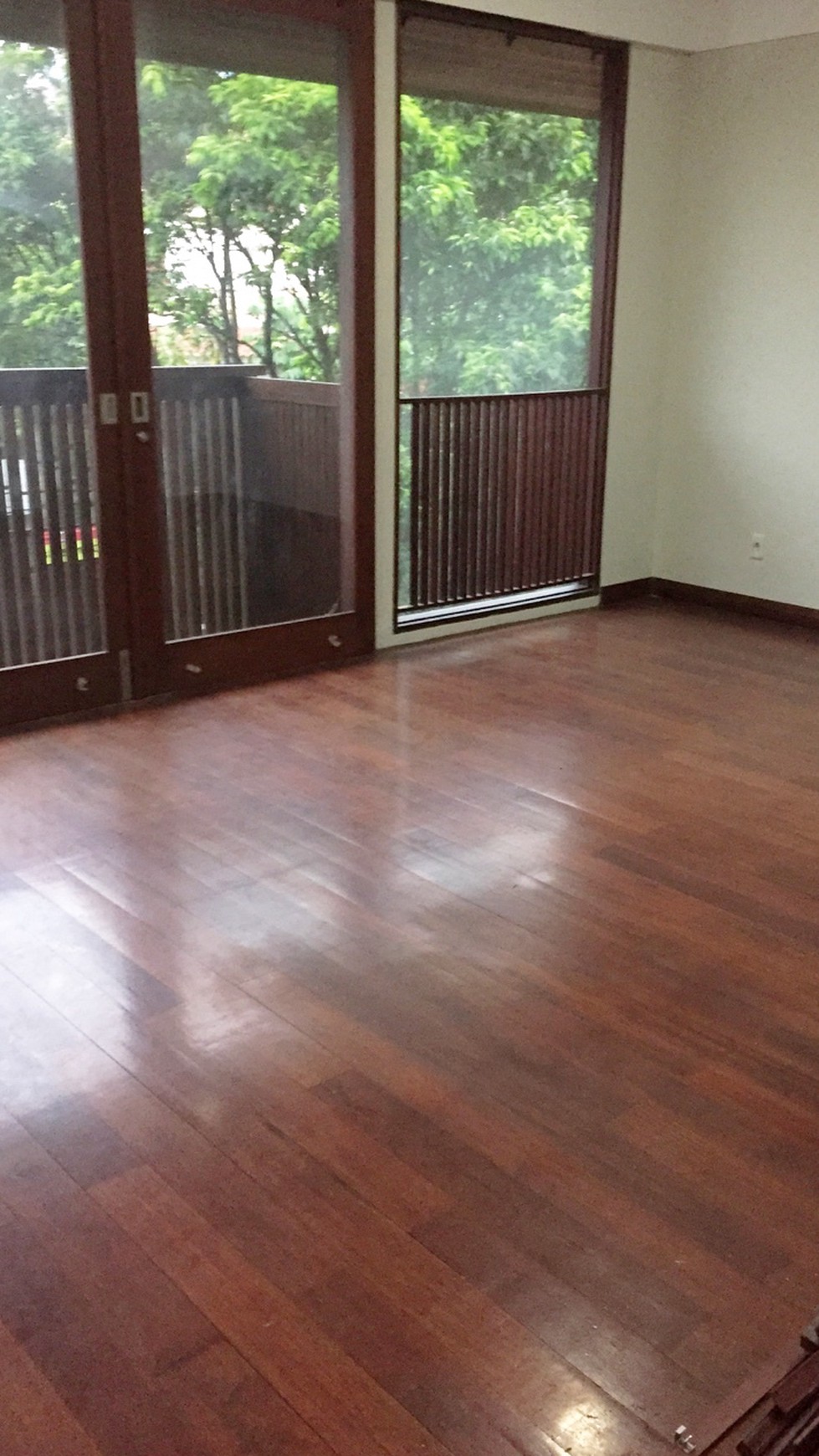 Dijual Rumah Mewah dengan Lokasi Strategis