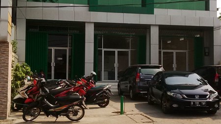 Ruko 3,5 Lantai Gandeng 3