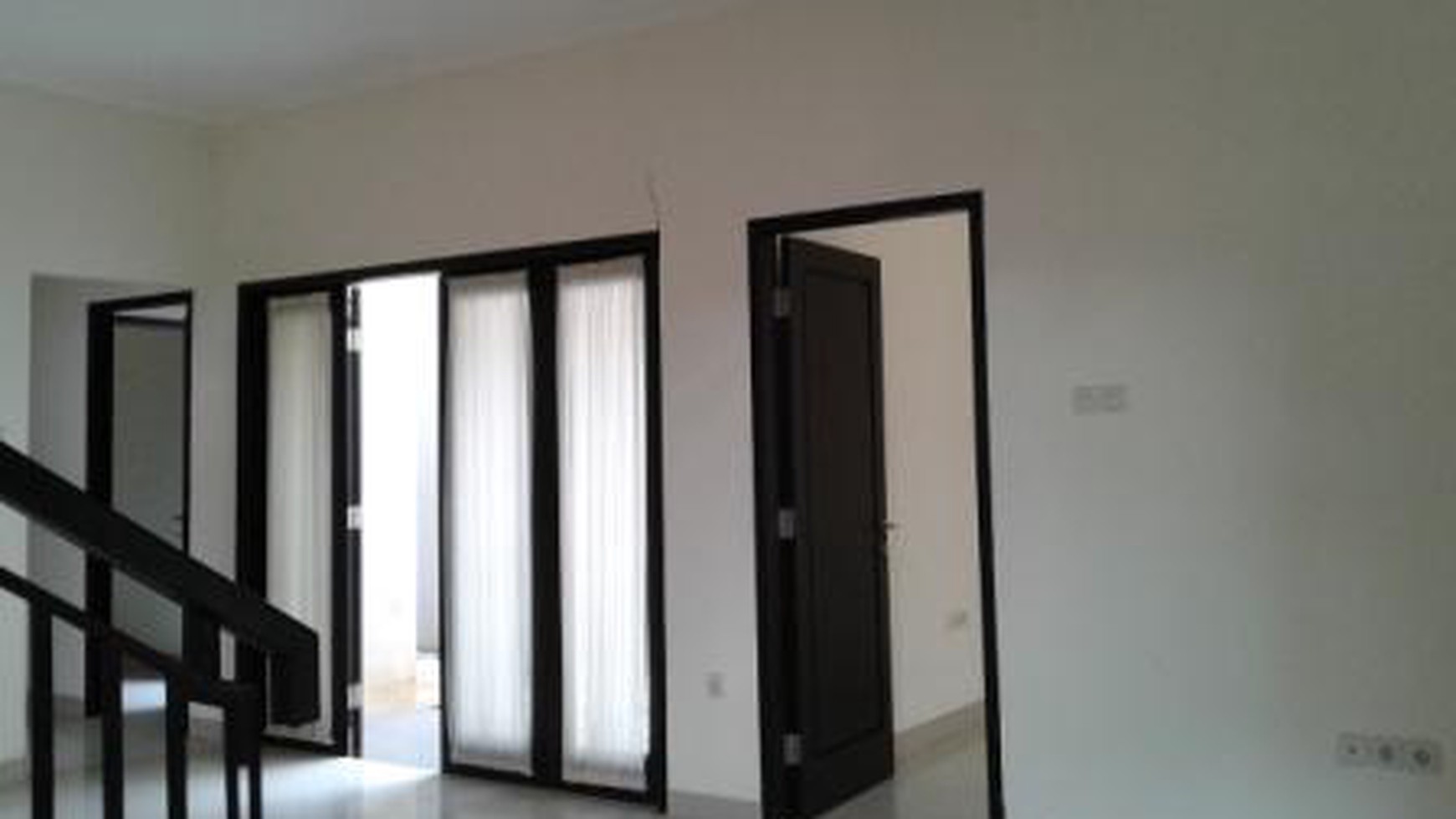Rumah Cantik Minimalis, 126m dalam cluster
