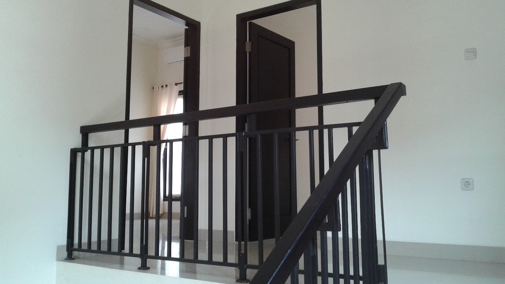 Rumah Cantik Minimalis, 126m dalam cluster