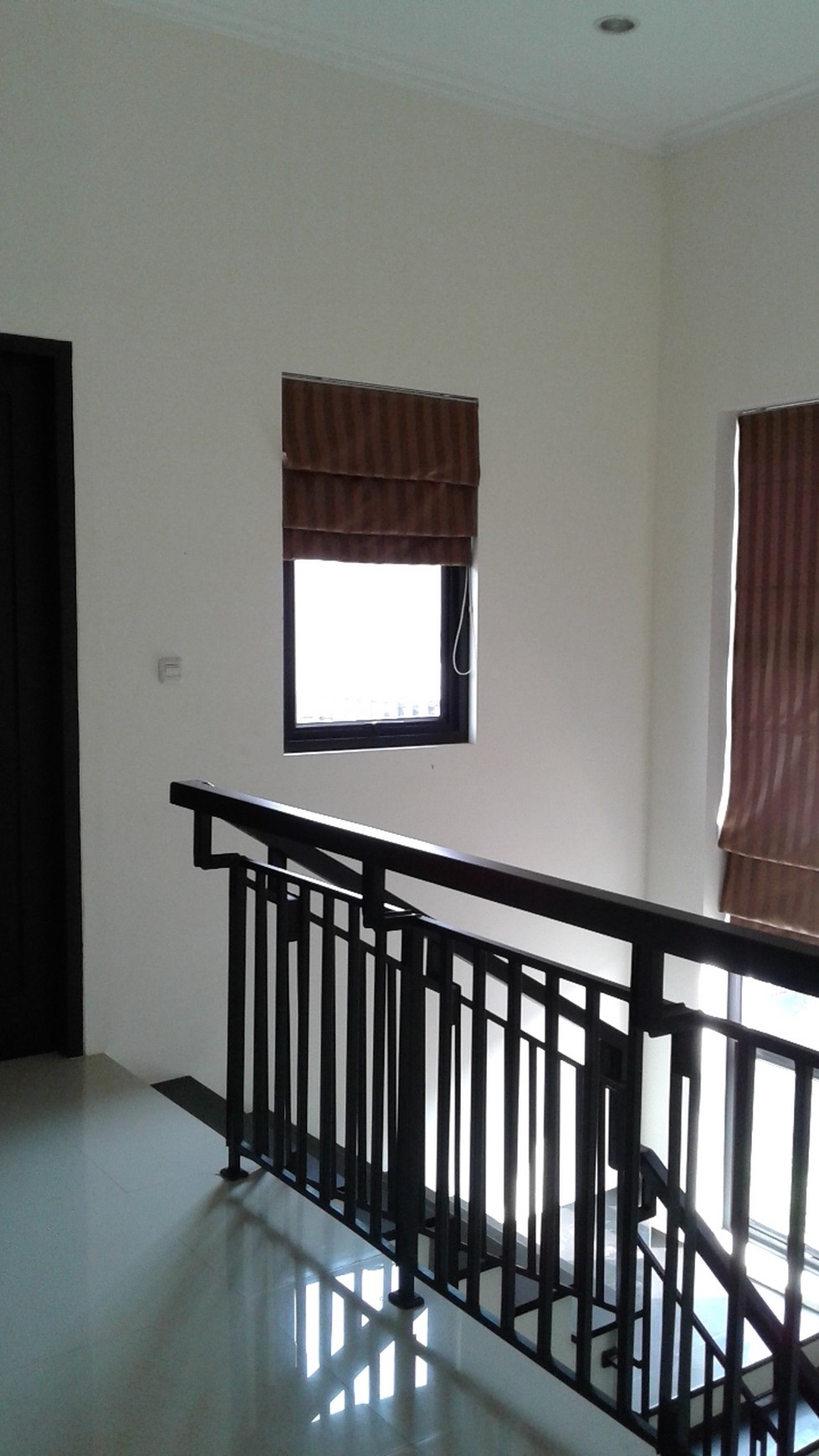 Rumah Cantik Minimalis, 126m dalam cluster