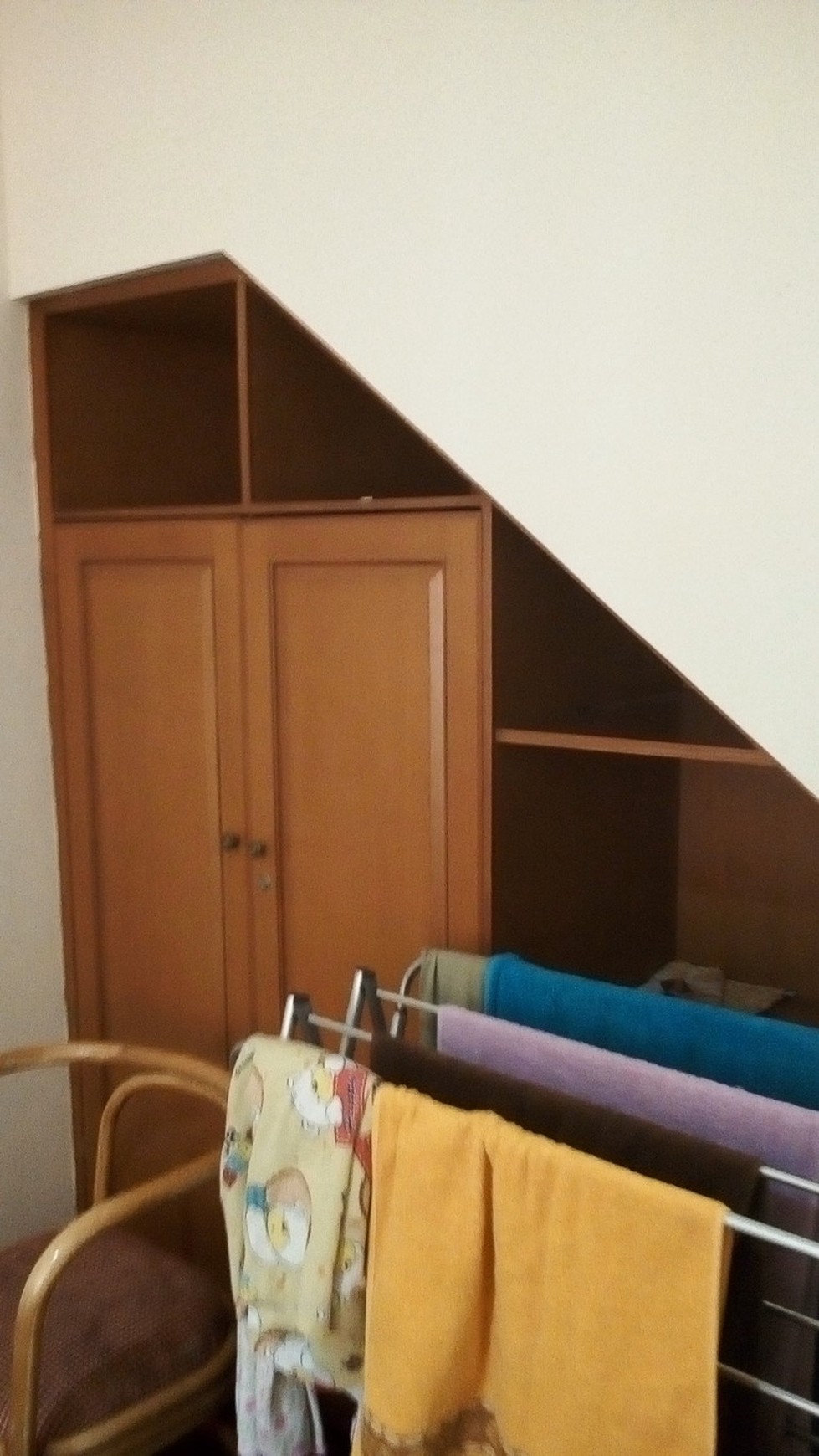 Disewakan Townhouse Taman Paris Lantai 2&3- Lippo Karawaci