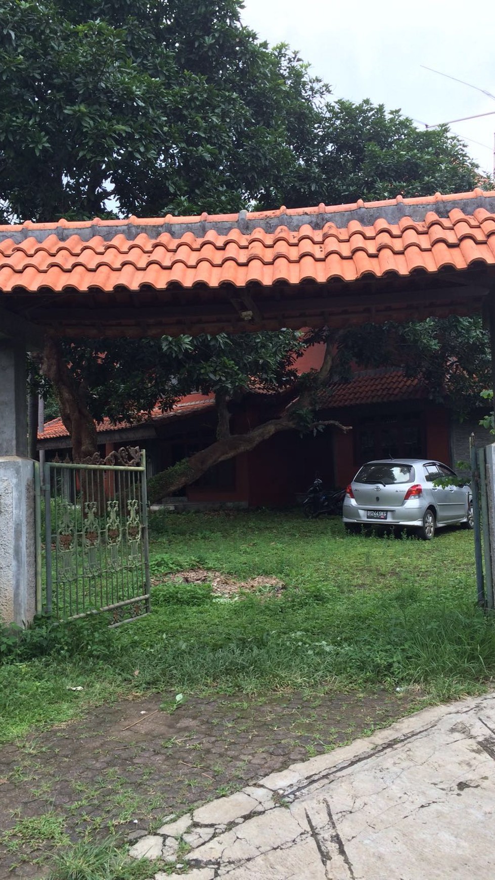 Rumah Unik Nuansa Villa di Cibubur Jakarta Timur