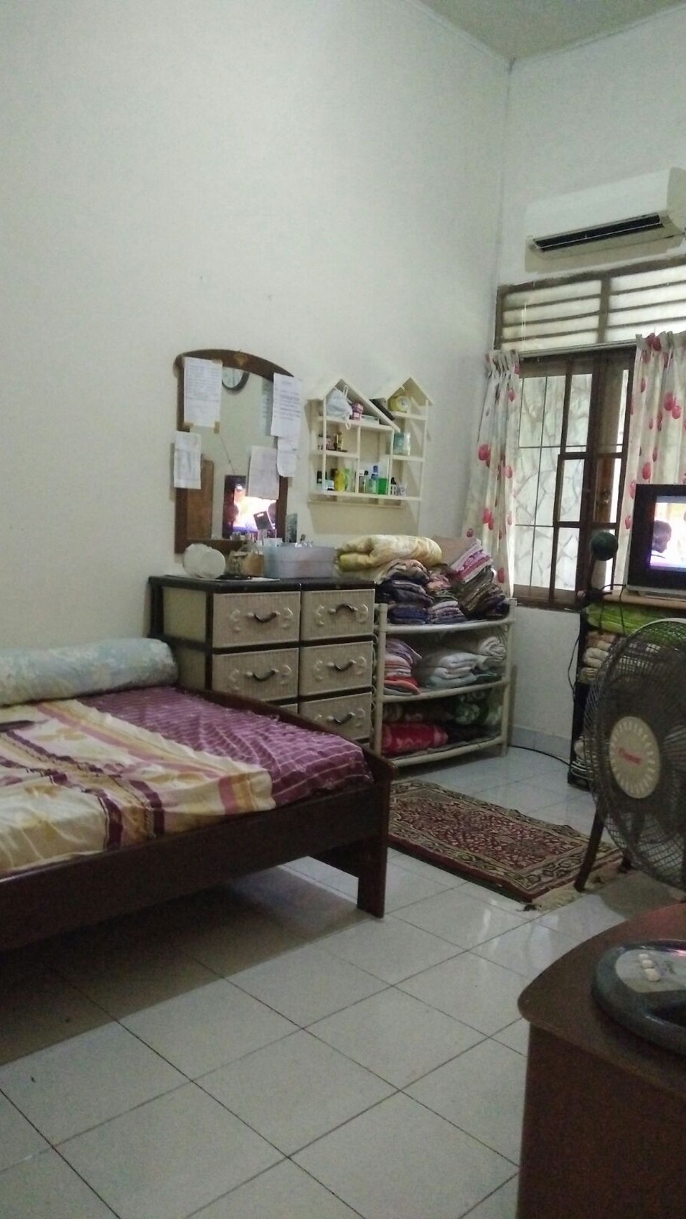 Rumah siap huni di Sektor 2 Bintaro Jaya