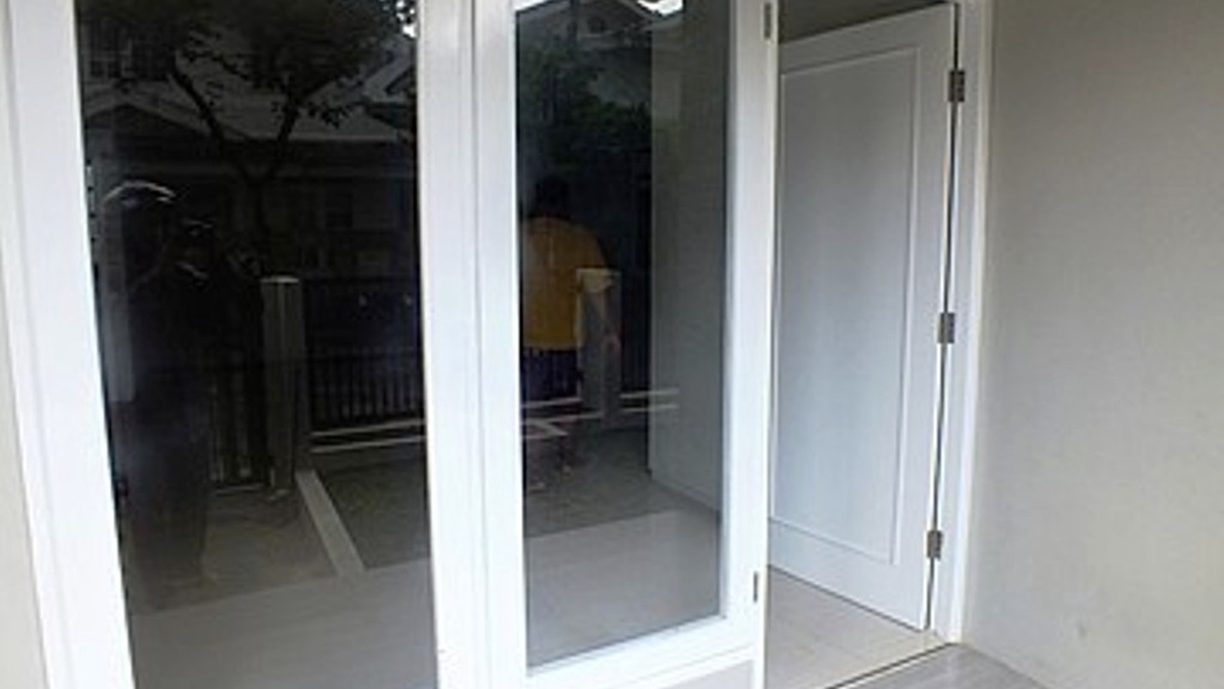 Rumah Renovasi Total di Sektor 9 Bintaro Jaya