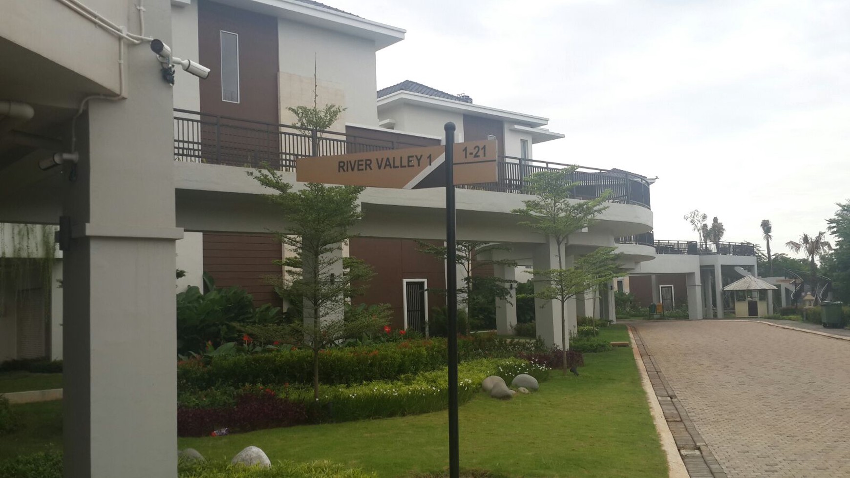 Disewakan Town House River Valley