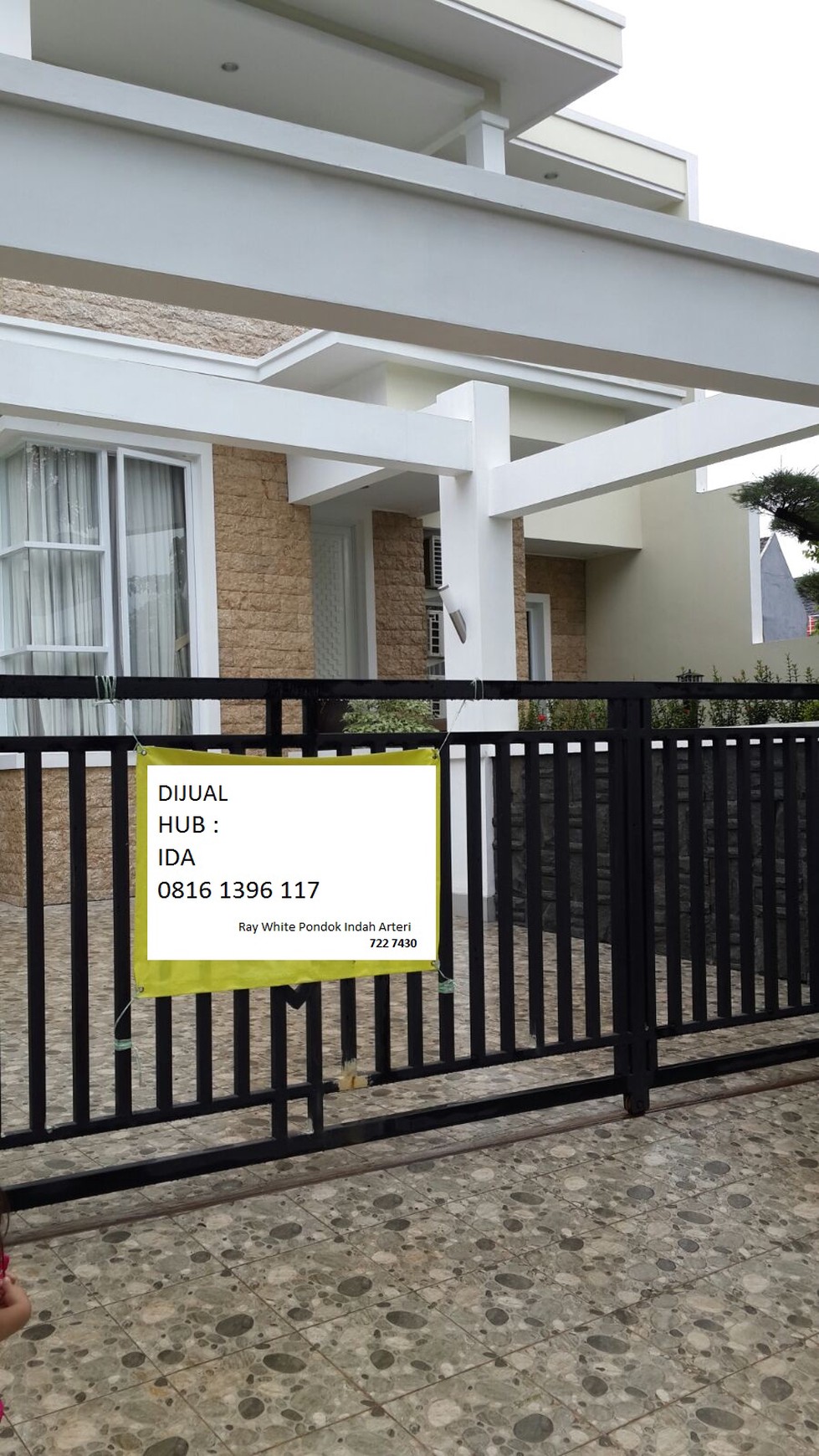 Rumah di Green Park Bouleard, Jatiwarna