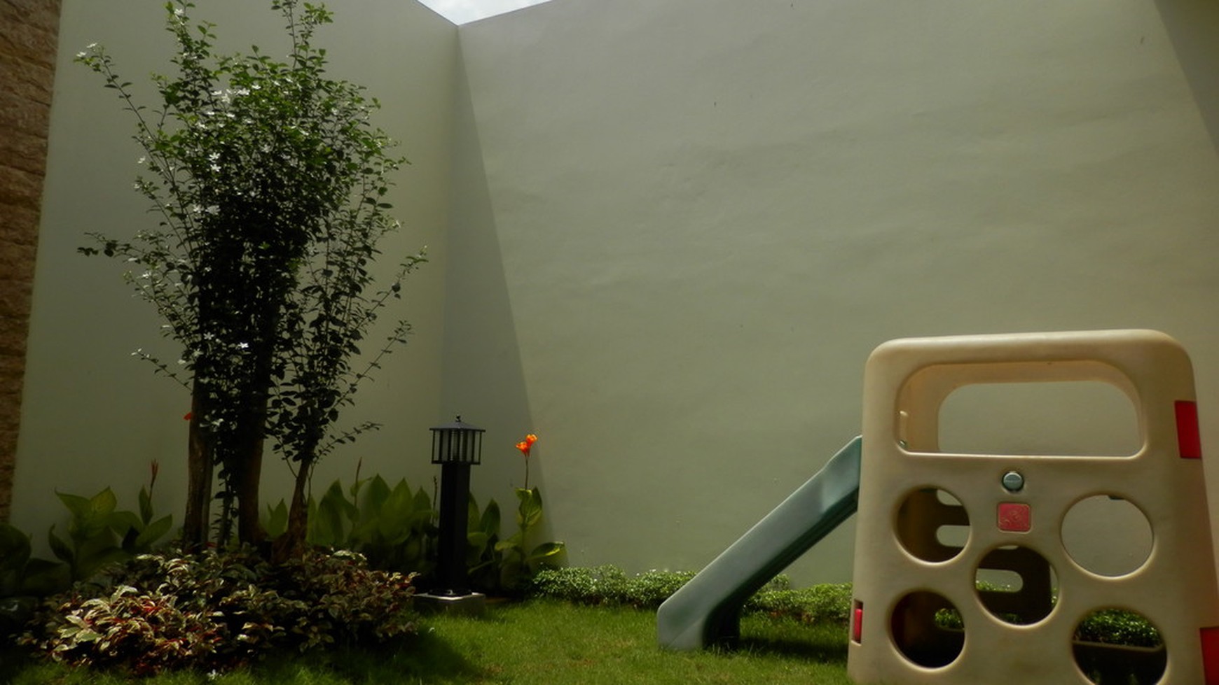 Rumah di Green Park Bouleard, Jatiwarna