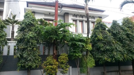 Rumah mewah,minimalis di Kesehatan Jakarta Selatan