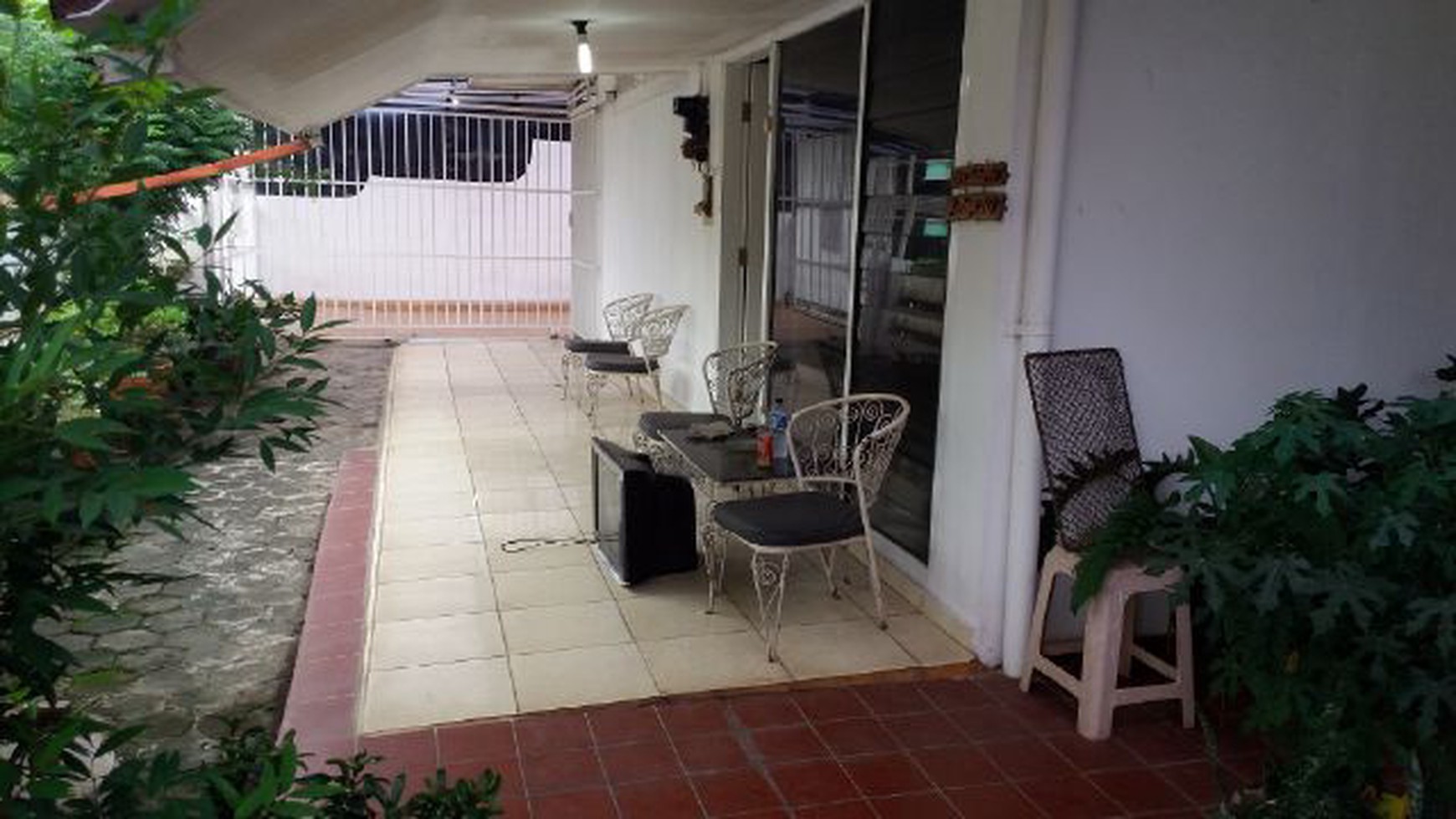 RUMAH BESAR  COCOK UNTUK KOS-KOS AN P. BETUNG BINTARO