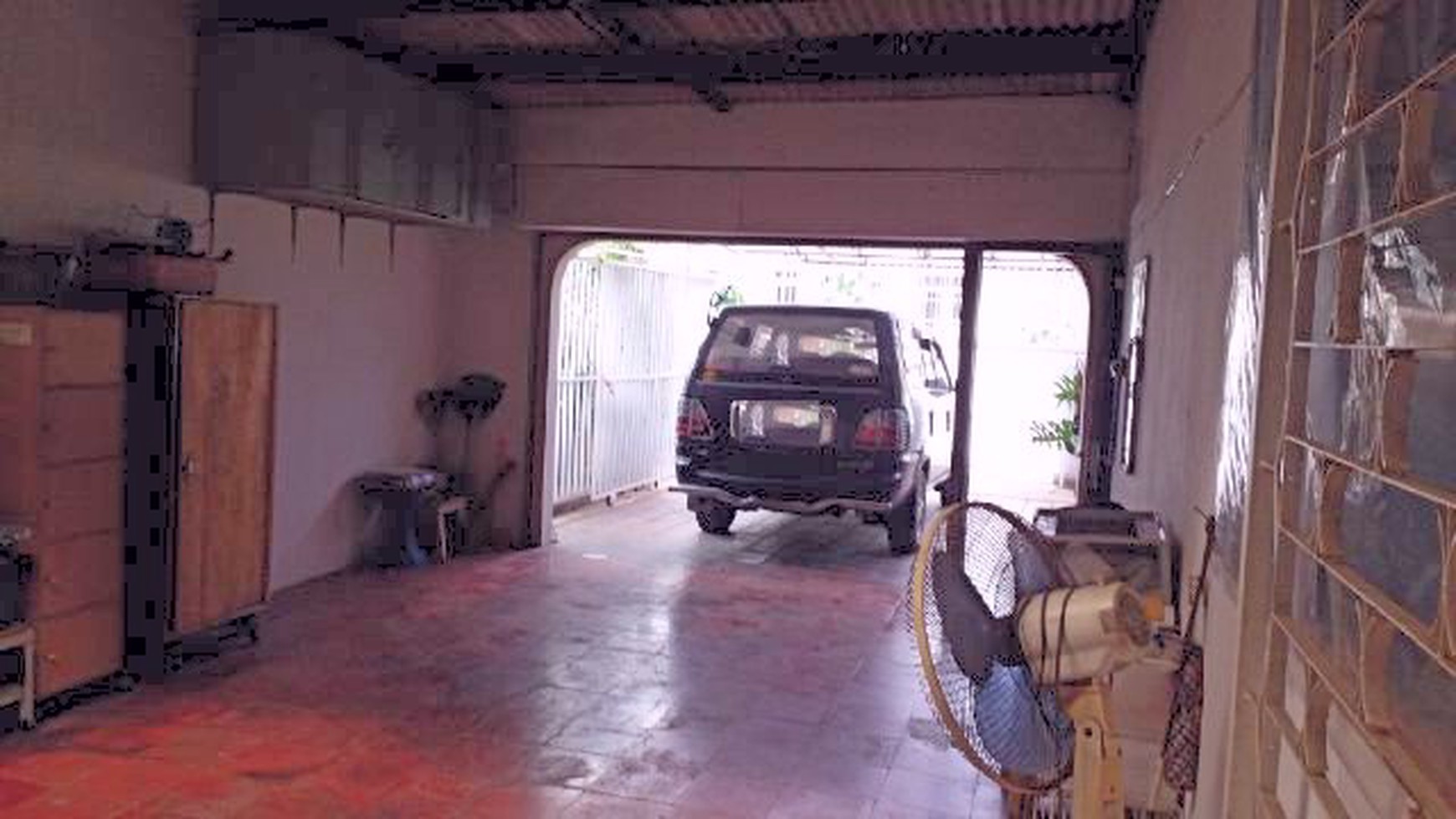 RUMAH BESAR  COCOK UNTUK KOS-KOS AN P. BETUNG BINTARO