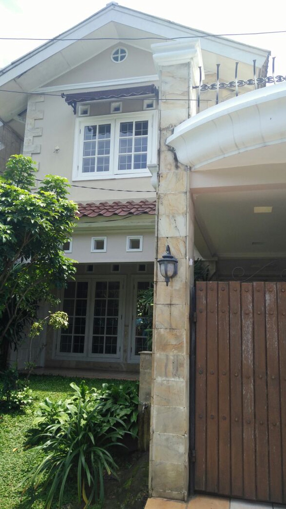 Rumah siap huni,strategis  di Sektor 9 Bintaro Jaya